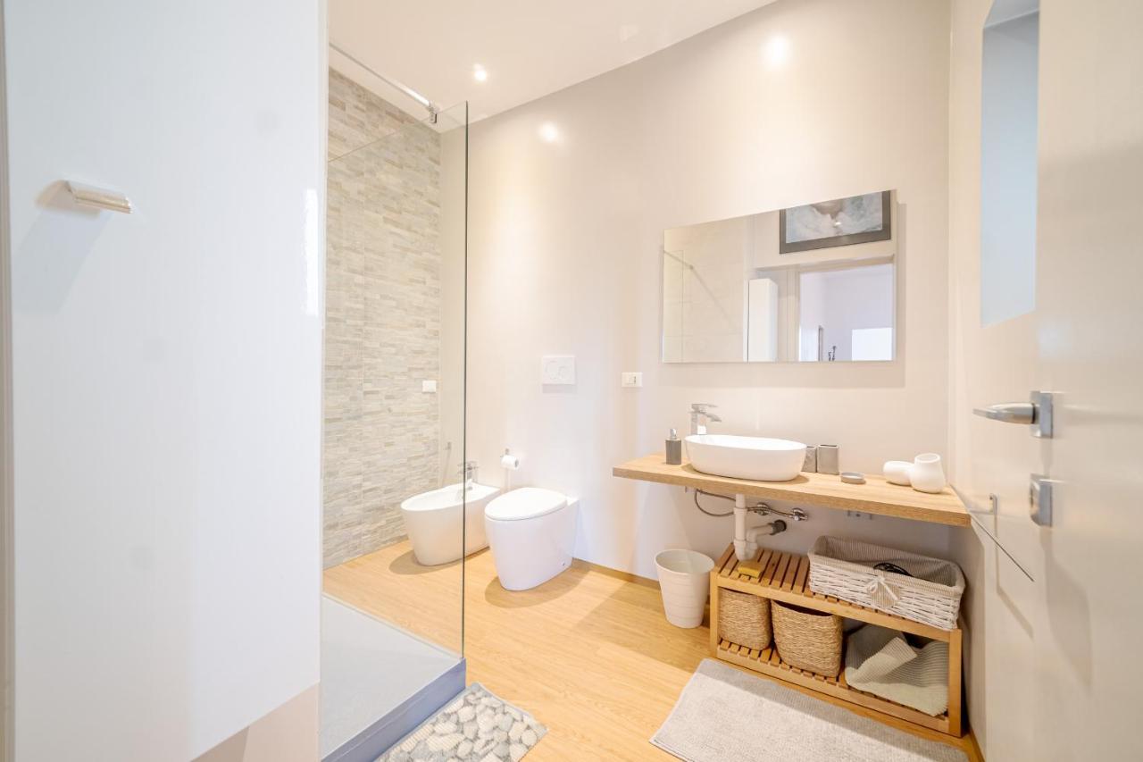 Bright Apartment A Few Steps From Via Garibaldi Genova Eksteriør billede